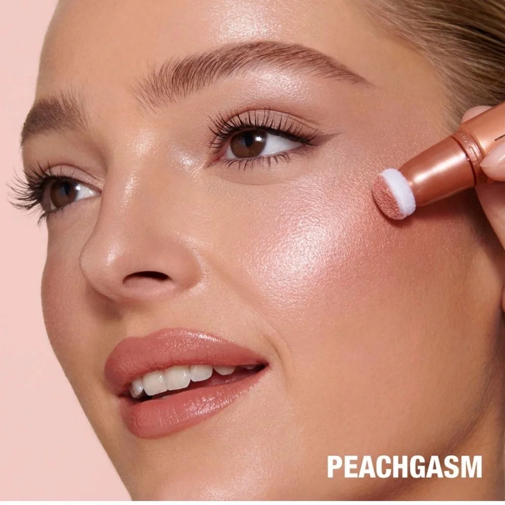 Charlotte Tilbury Glowgasm Beauty Light Wand - Radiant Rose